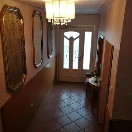 فندق Gaestehaus Fuchsroehre Welcherath