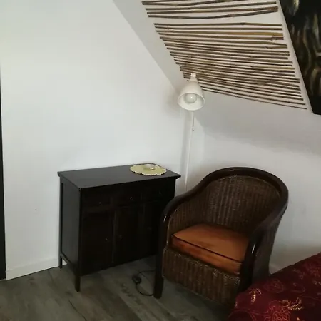 Gaestehaus Fuchsroehre فندق Welcherath