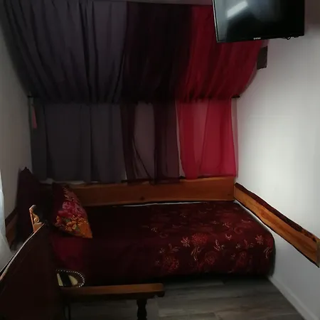 Gaestehaus Fuchsroehre Hotel *