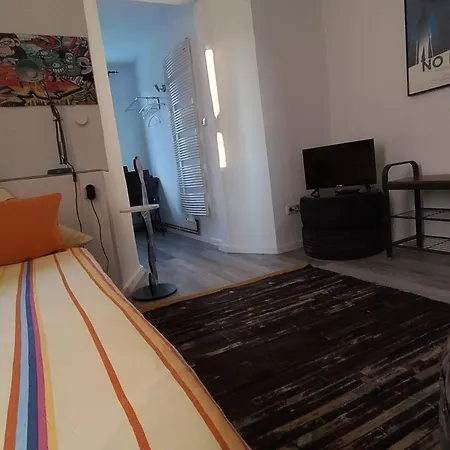 Gaestehaus Fuchsroehre 호텔