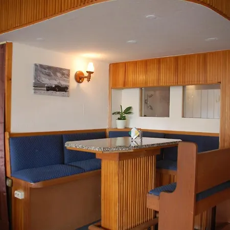 Gaestehaus Fuchsroehre فندق *