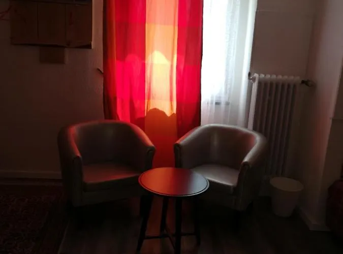 מלון Gaestehaus Fuchsroehre Welcherath