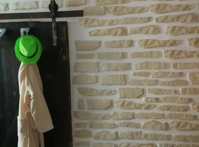 Gaestehaus Fuchsroehre מלון Welcherath