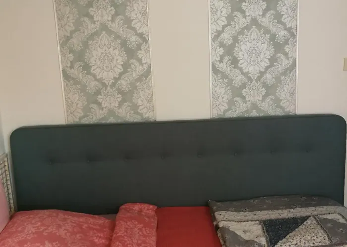 מלון Gaestehaus Fuchsroehre Welcherath