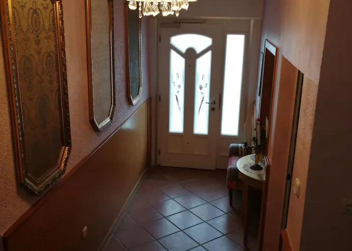 מלון Gaestehaus Fuchsroehre Welcherath