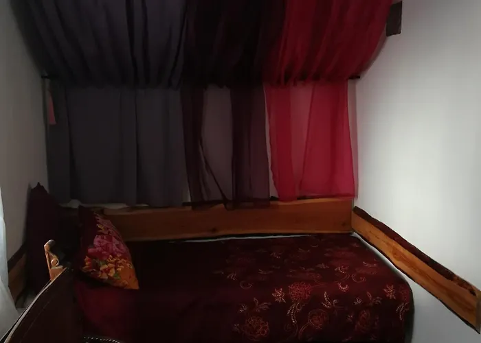 Gaestehaus Fuchsroehre מלון *