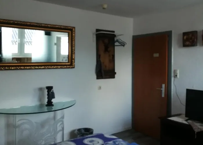 מלון Gaestehaus Fuchsroehre *