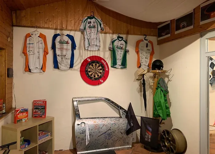 Gaestehaus Fuchsroehre מלון Welcherath