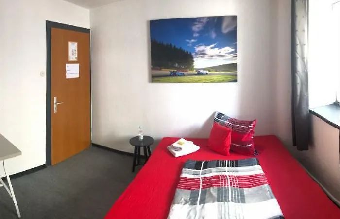 Gaestehaus Fuchsroehre מלון *